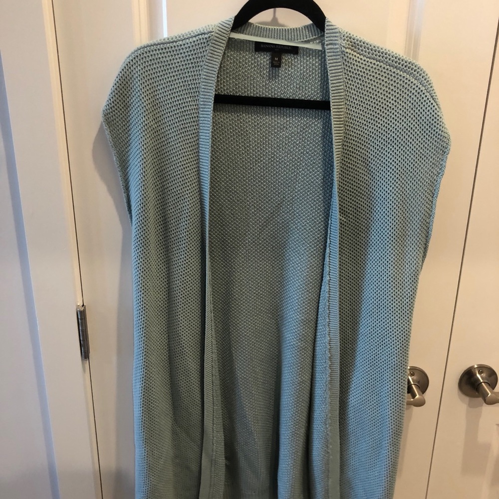 Banana Republic short sleeved tie front cardigan